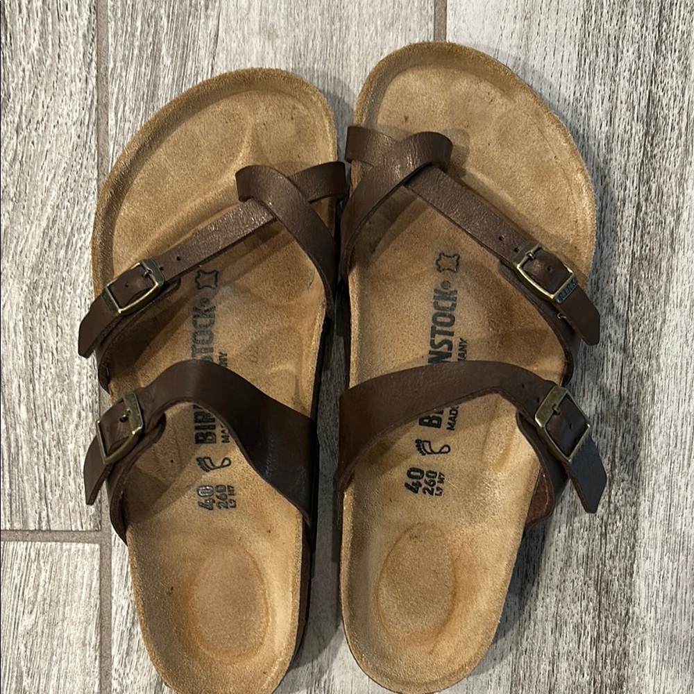 Birkenstock Dark Brown Leather Sandals—women’s size 9